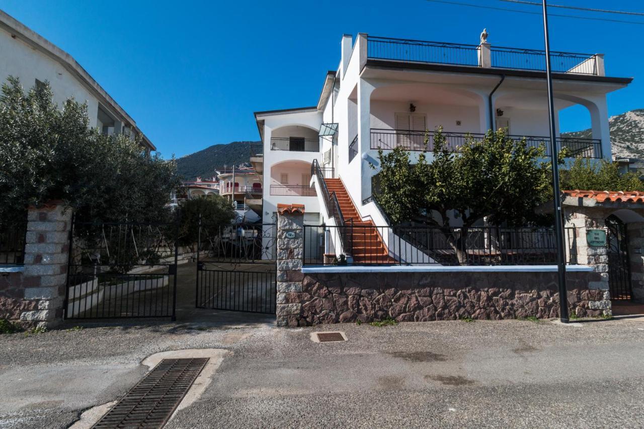 Suite Apartment La Punta Cala Gonone Exterior foto